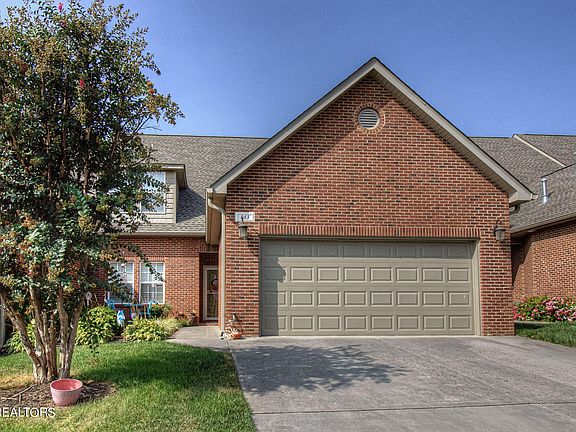 2nd image of 843 Meadow Walk Ln