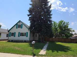 729 Warren St, Thermopolis, WY 82443
