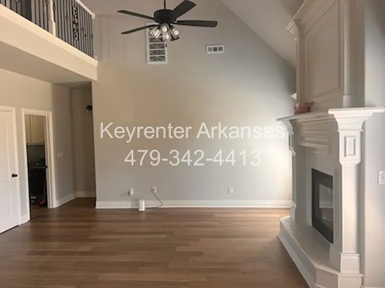 711 Saddlehorn Dr — Photo 5