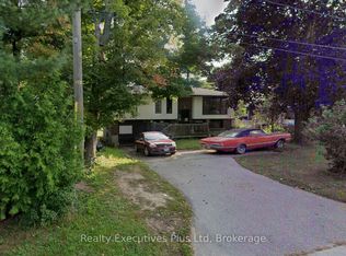 22 Landsdown Dr, Guelph, ON N1L 1H3