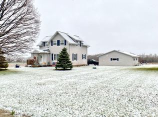 W7157 Hillview Rd, Greenville, WI 54942
