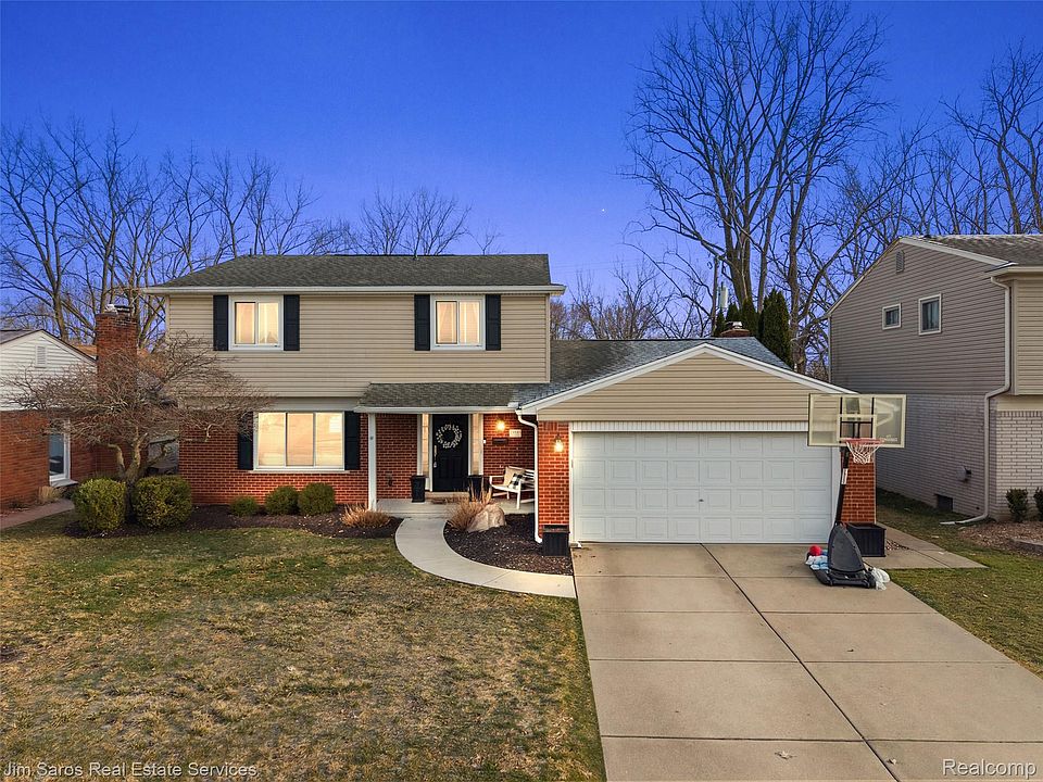 1st image of 23333 N Colonial Ct