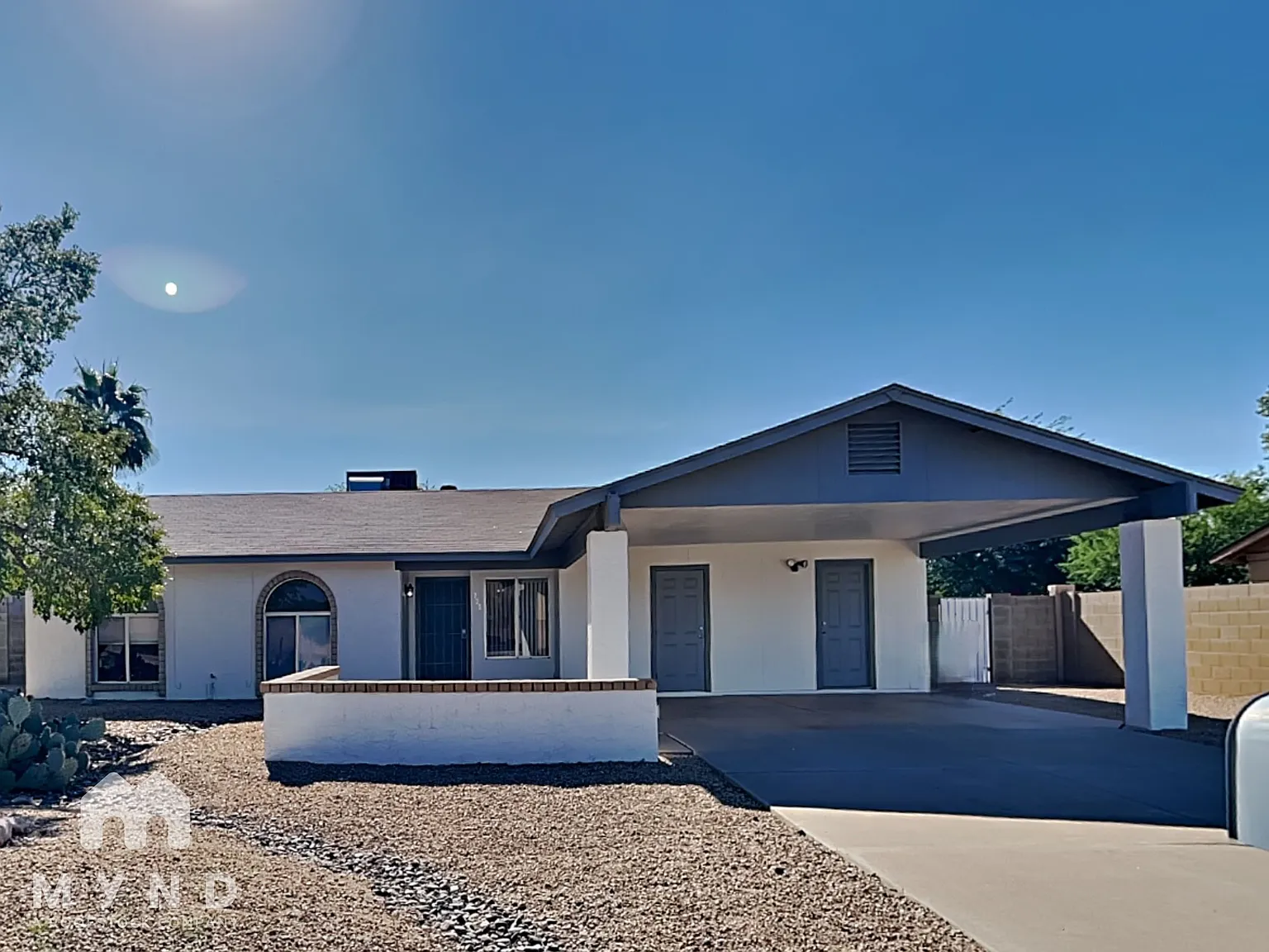 3 bed, 2.0 bath, 1417 sqft, $2,015 — Photo 1