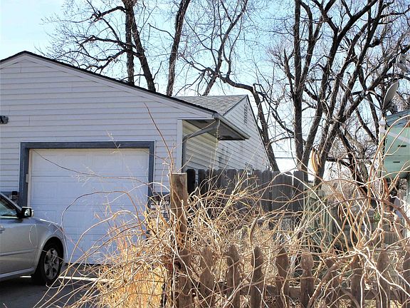 3rd image of 3307 S Downtain Dr