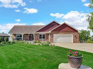 26710 S Foxwood Dr, Monee, IL 60449