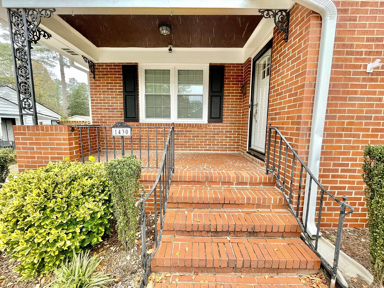3 bed, 2.5 bath, 1450 sqft, $1,625 — Photo 3
