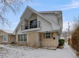 8529-8529A W Appleton Ln, Milwaukee, WI 53225
