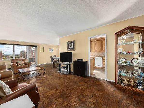 70-31 108th St APT 12A, Queens, NY 11375