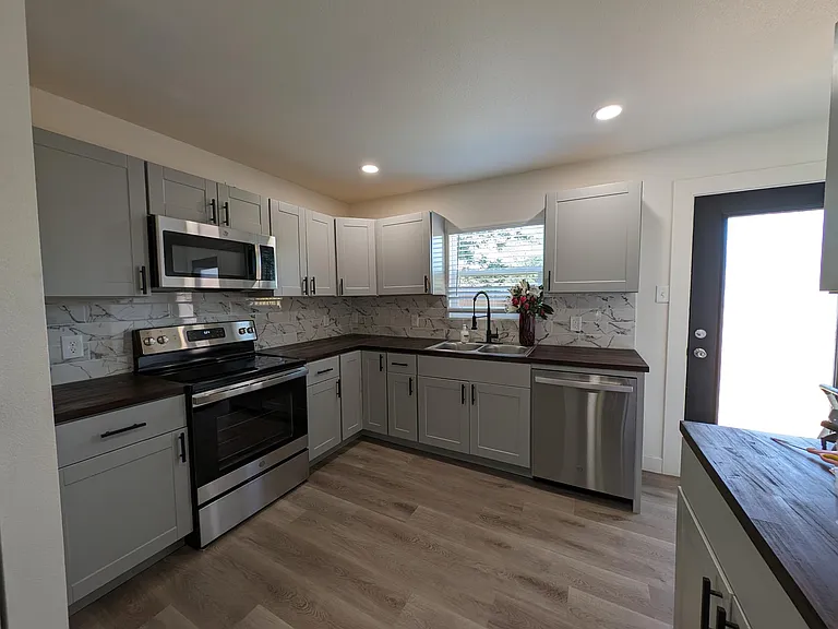 5302 24th St — Photo 18