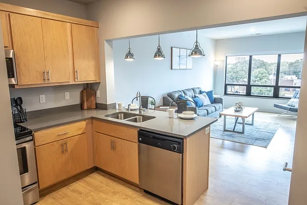 302 S 1st St #411 — Photo 10