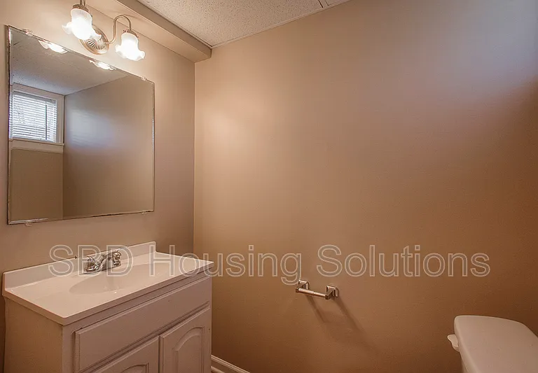 10408 Smalley Ct — Photo 6