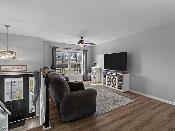 5th image of 43 S Cochran St