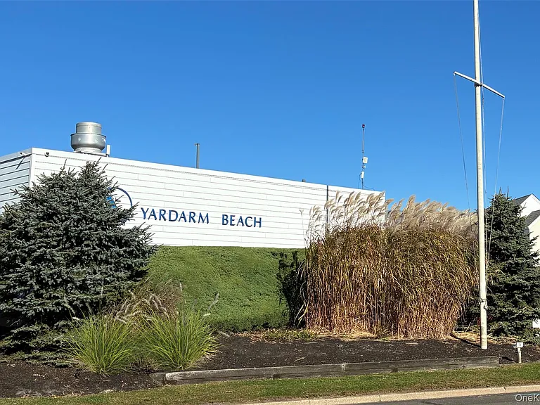 250 Dune Rd #120 — Photo 3