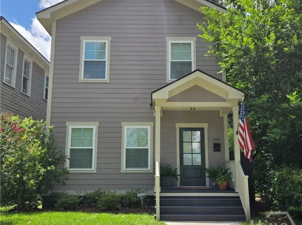 919 E Waldburg Street, Savannah, GA 31401