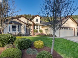 302 Oak Valley Loop, Winchester, OR 97495