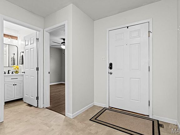 4th image of 1213 Oakholt Ct