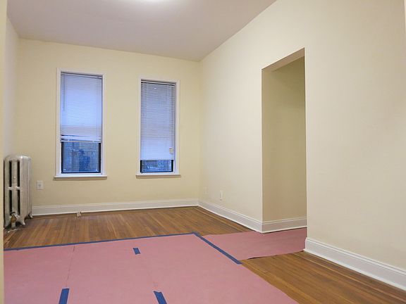 3rd image of 407 Audubon Ave APT 1C
