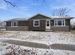 526 Sioux Trl, Rossford, OH 43460
