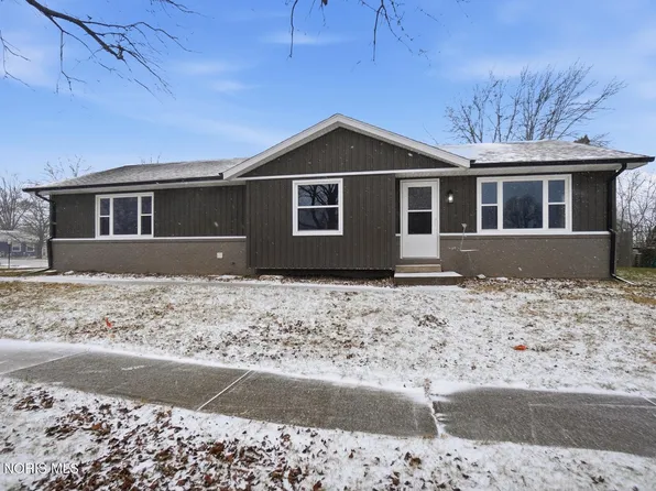 526 Sioux Trl, Rossford, OH 43460