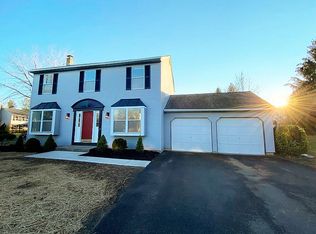 100 Winchester Ln, Newtown, PA 18940