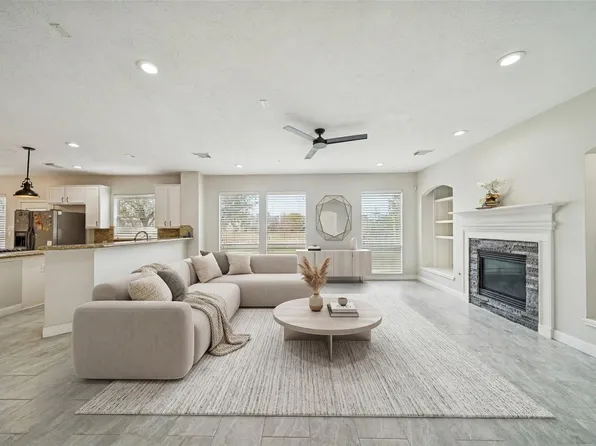 12310 Shadow Island Dr, Houston, TX 77082