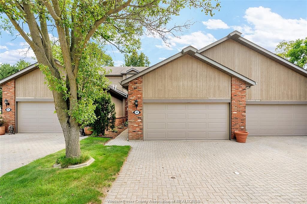 65 Fairway Cres — Pointe West Golf Club