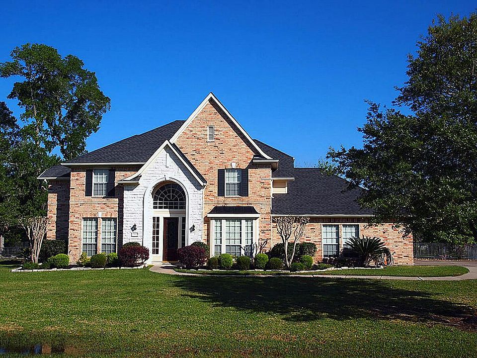 1st image of 502 Royal Lakes Blvd