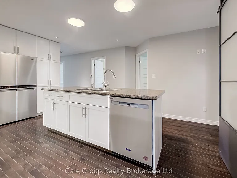 151 Norwich Ave — Photo 30