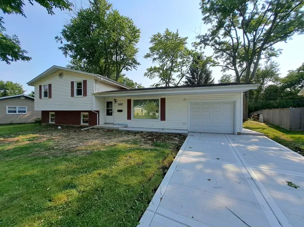 352 Sioux Ln, Carol Stream, IL 60188