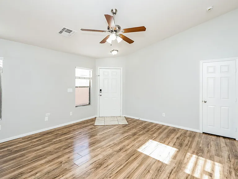 6468 Duck Hill Springs Dr — Photo 4