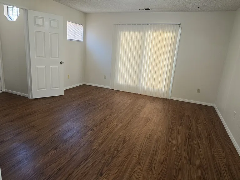 11643 Ash St — Photo 25