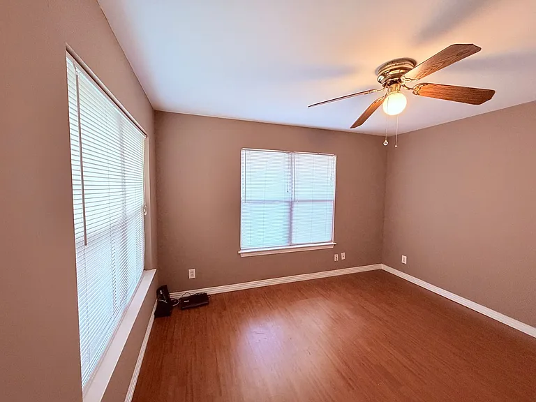 5915 Sunshine Dr — Photo 18