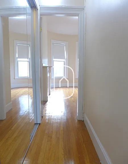 19 Worthington St — Photo 7