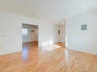 212 Phoenetia Ave #8, Miami, FL 33134