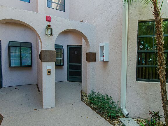 5th image of 5454 Firenze Dr APT F