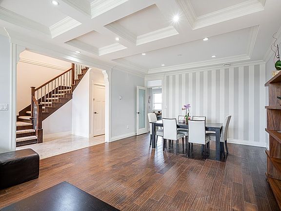 5th image of 3795 Union St