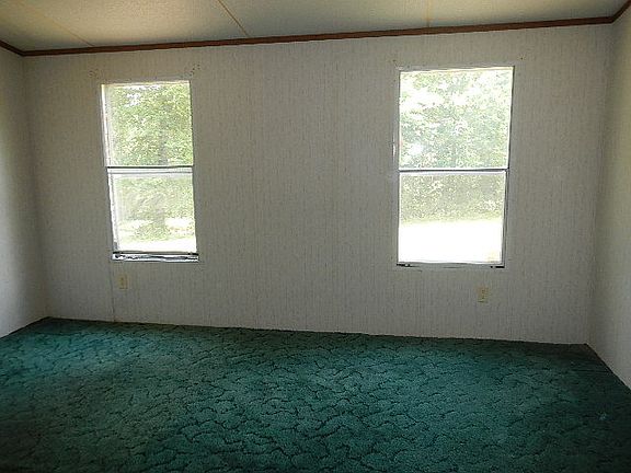 4th image of 331 Woodberry Ln E