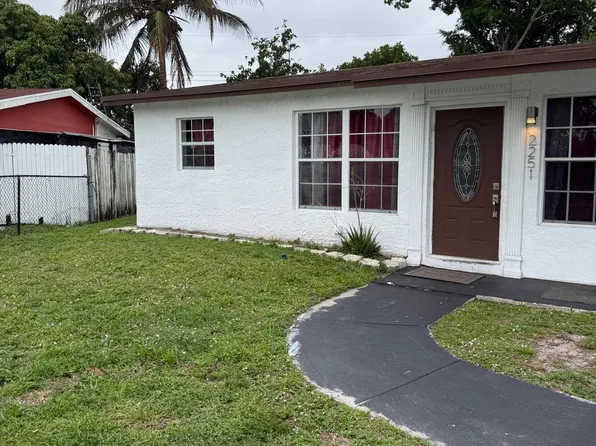 2251 NW 29th Terrace, Fort Lauderdale, FL 33311