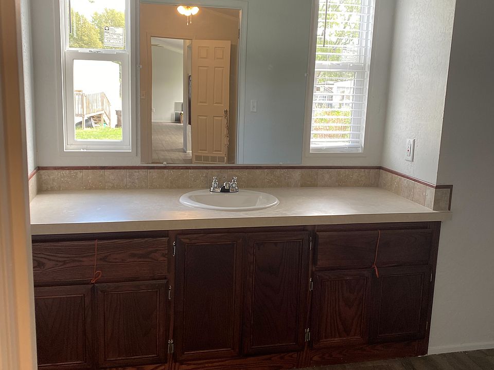 1st image of 1440 W Plum St #194