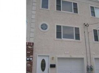 4843 Ogle St, Philadelphia, PA 19127