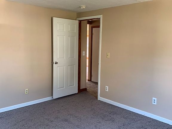 5th image of 1020 Swann St #3