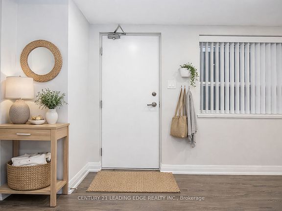 2nd image of 103 Avenue Rd #1-LL-B