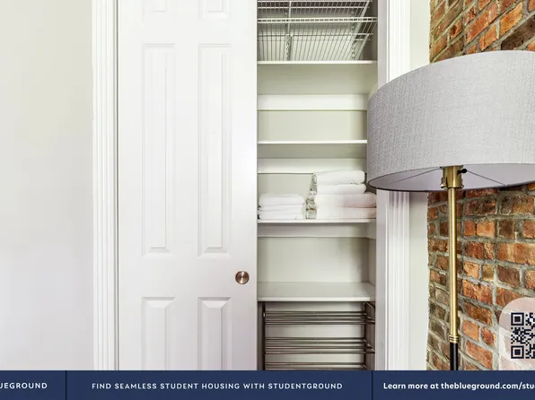 562 Hudson Street image 11 of 18