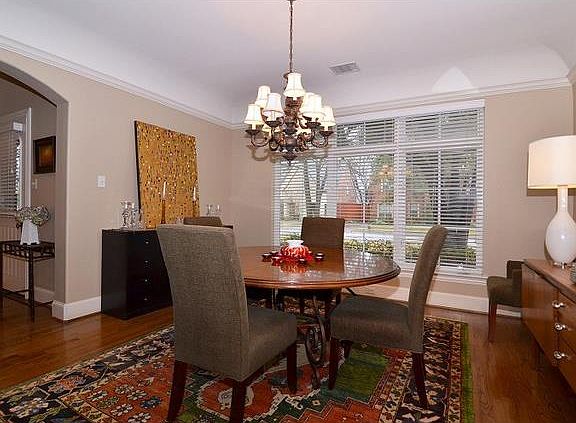 5th image of 6115 Lakeshore Dr