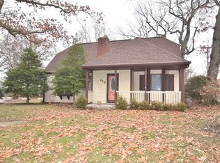 114 W La Salle Ave, Mishawaka, IN 46545