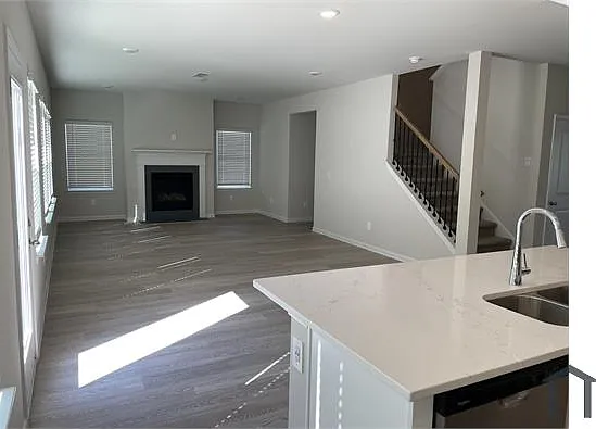 3624 Commodore Ct — Photo 17