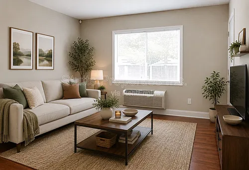 1246 Graham Ave Photo 1