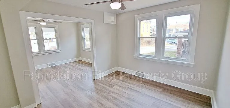 20 W Jackson St — Photo 4