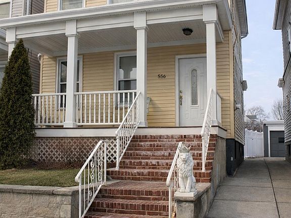 2nd image of 556 Compton Ave