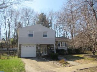 418 Woodhaven Pl, Philadelphia, PA 19116
